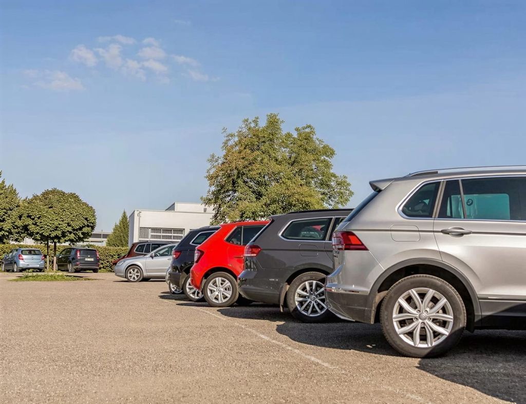 LETÍM BRNO II - parking lotnisko Brno-Tuřany (BRQ) - zdjęcie 2