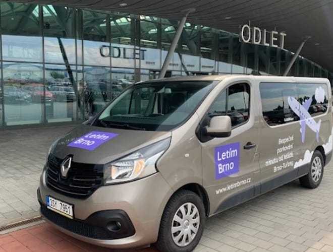 LETÍM BRNO II - parking lotnisko Brno-Tuřany (BRQ) - zdjęcie parkingu
